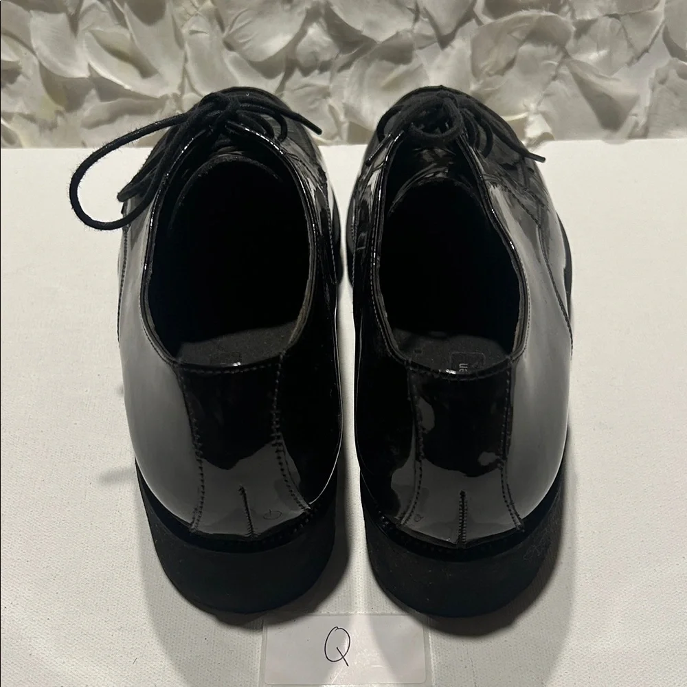 Paul Green Black Patent Leather Lace-Up Oxfords